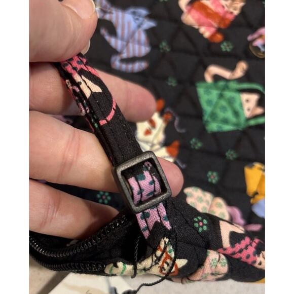 NWT Vera Bradley Herding Cats Purse Large Hipster Bag Quilted Black Adjustable - Picture 8 of 12